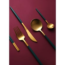30 Piece Cutlery Set
